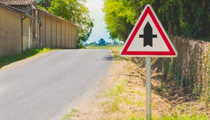 A French priorité à droite give-way road sign